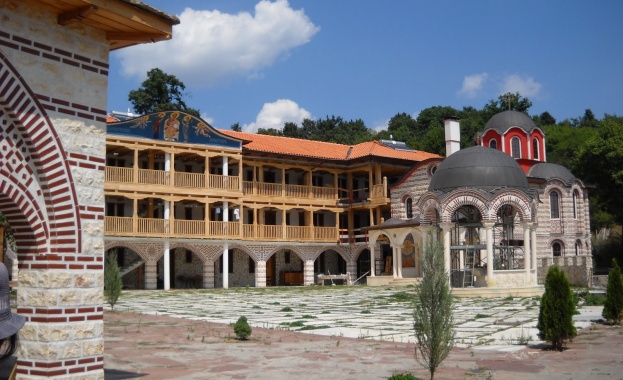 Продават Гигинския манастир на търг заради дългове предадоха bTV И