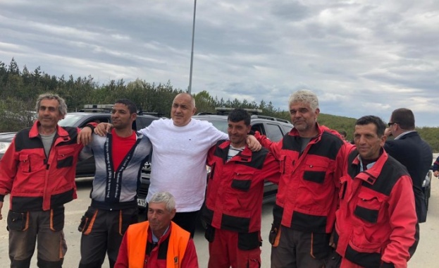 Строително ремонтните дейности по автомагистрала Тракия ще приключат до началото