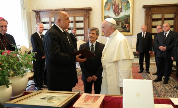 Неслучайно след тези три дни папата ще иде в Северна