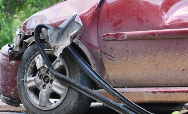 Още една жена е починала след тежката катастрофа на пътя