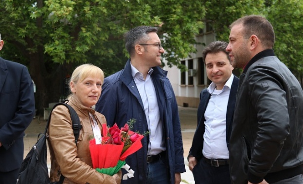 Ние не мълчим и ГЕРБ вече си отиват Управляващите владеят