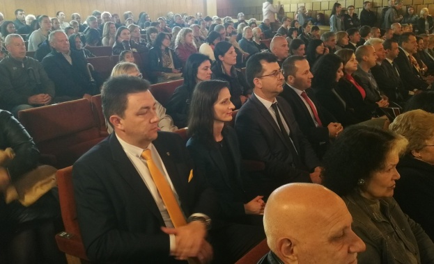 Водачът на листата на ГЕРБ и СДС за изборите за