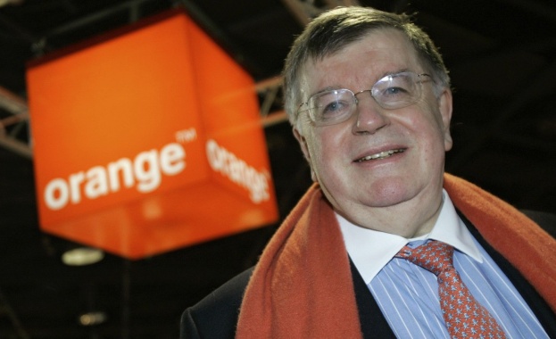 Най голямата френска телекомуникационна компания Оранж Orange и седем бивши или