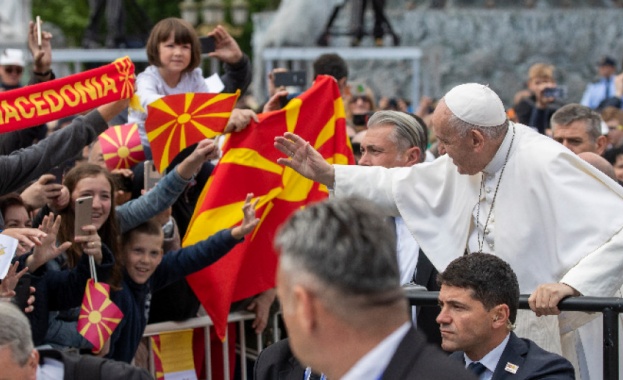 В Скопие папа Франциск отслужи меса на централния площад Македония