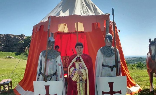 На 1 и 2 юни в най запазената средновековна крепост в