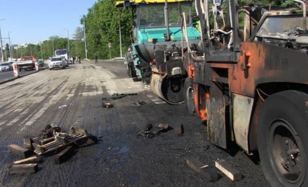 Скъпи машини използвани за ремонта на бул Захари Стоянов изгоряха