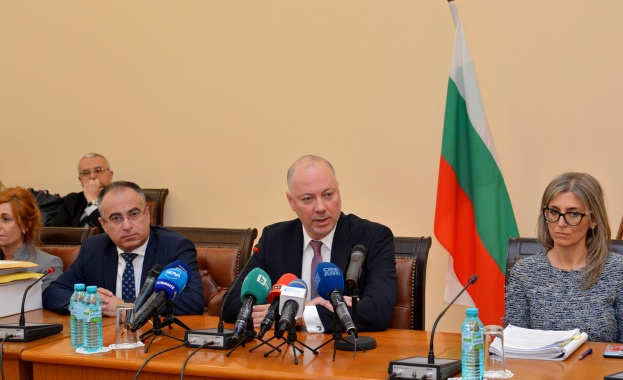 Предложенията на участниците в процедурата по концесиониране на летище София