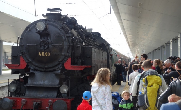 БДЖ организира пътуване с парния локомотив Баба Меца между София