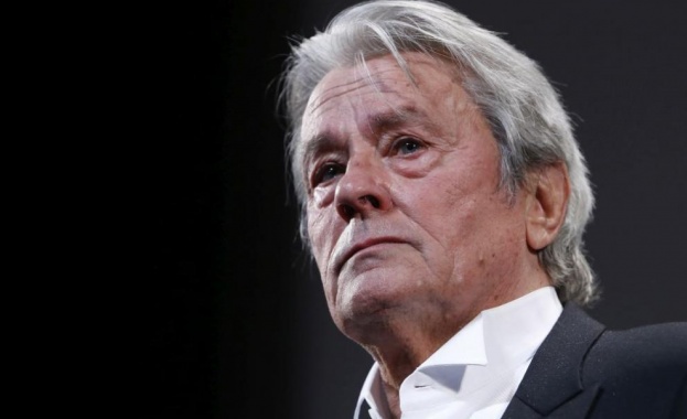 Движението MeToo е против почетна Златна палма за Ален Делон Движението MeToo е против почетна Златна палма за Ален Делон