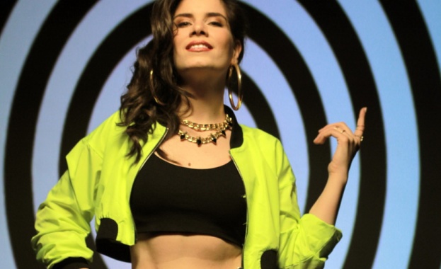 Намирам Смисъл е новата поп песен на IVE чиято премиера