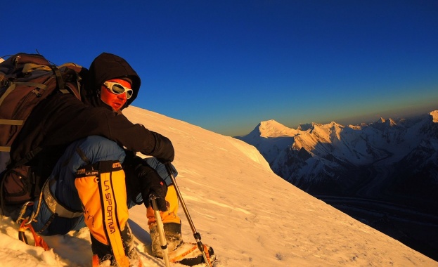 Алпинистът Иван Томов е загинал в Хималаите съобщиха пред БНР