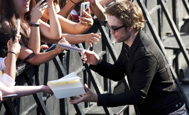 Време е Робърт Патинсън да се завърне в света на