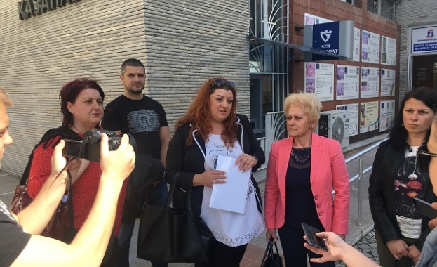 Очаквам скоро кметът на Казанлък да забрани и влизането на