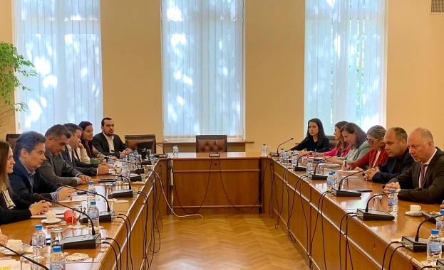 Оптимизирането на таксите за радиочестотен спектър е важно условие за