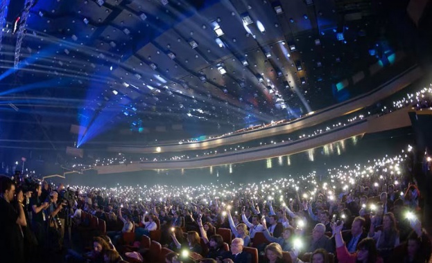 Един милион долара общ награден фонд получиха шестимата финалисти в