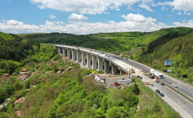 Утре 23 май последният работен ден преди трите почивни