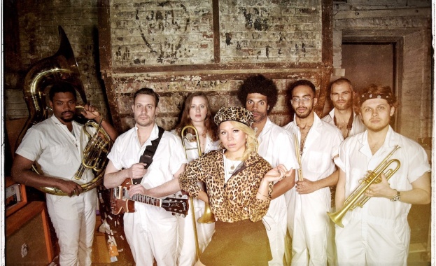 Концертът на Brass Against се мести на нова локация