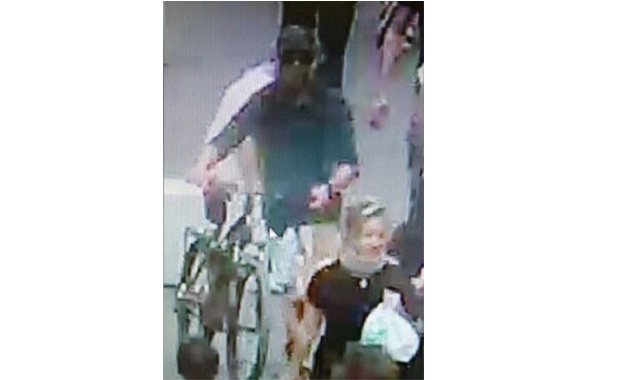 Френската полиция издирва мъжа който е поставил куфара бомба на пешеходната