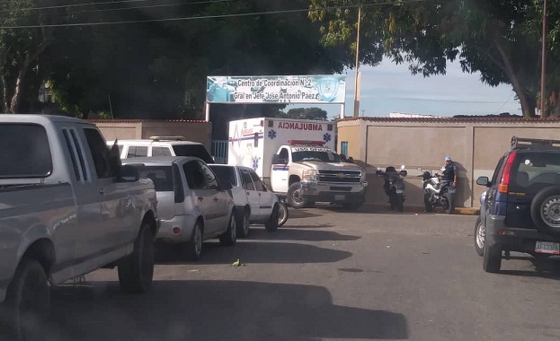 Най малко 29 затворници са убити и 19 полицаи са ранени