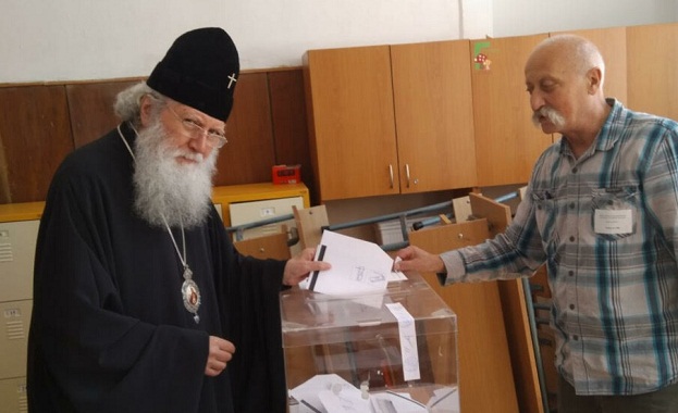 Негово Светейшество Българският патриарх и Софийски митрополит Неофит упражни правото