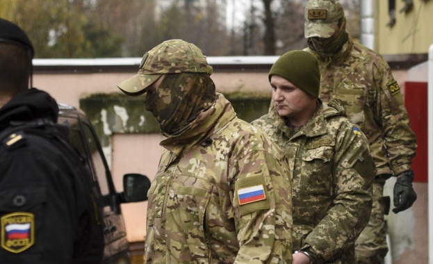 Московски съд днес удължи ареста на 24 украински моряци задържани