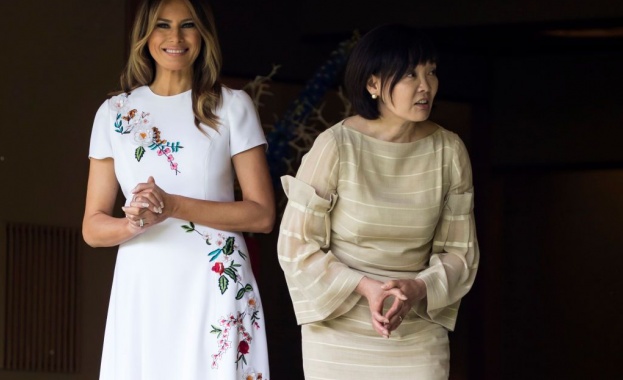 Мелания Тръмп беше истинско видение в бяло на посещението си