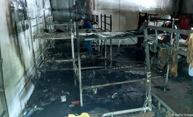 Най малко 29 души са пострадали при пожар избухнал в мигрантски