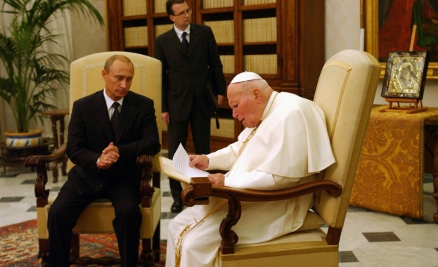 Главата на Римокатолическата църква папа Франциск ще приеме президента на