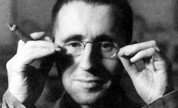 Този които не знае истината е само глупак Но който