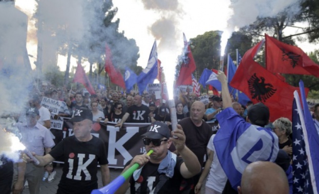 Президентът на Албания Илир Мета обяви че анулира датата за