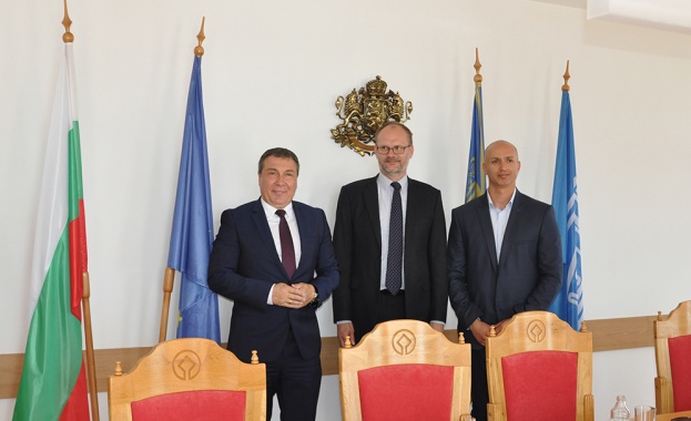 Вчера кметът на Несебър Николай Димитров посрещна Негово Превъзходителство посланика