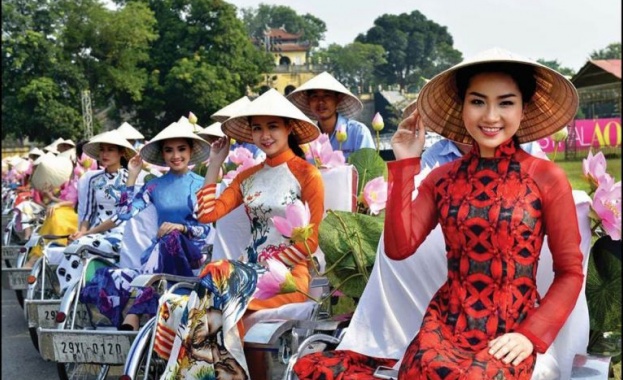 Митични същества зрелищни изпълнения и пищни костюми от всички кътчета