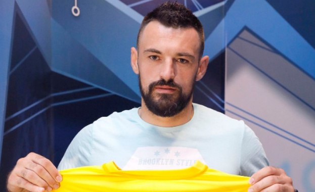 ПФК Левски подписа договор с черногорския вратар Милан Миятович. Срокът