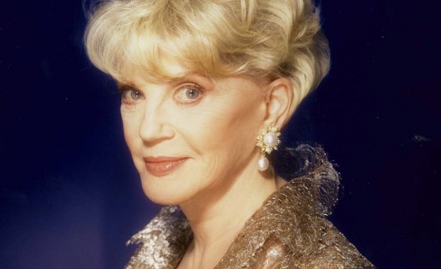 На 91 годишна възраст почина американската писателка Джудит Кранц предаде Асошиейтед