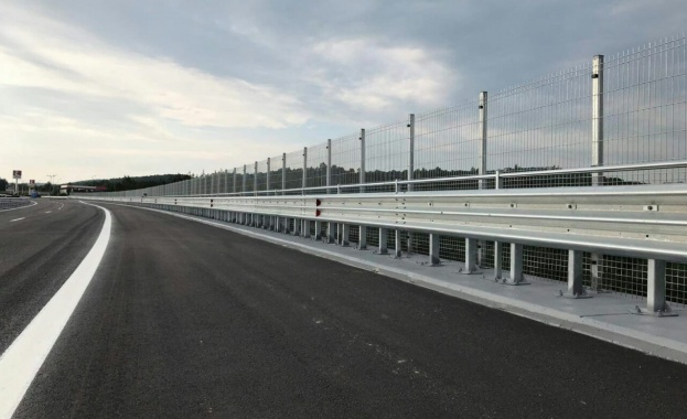 Ремонтът на платното за Пловдив на виадукта при 20 ти километър