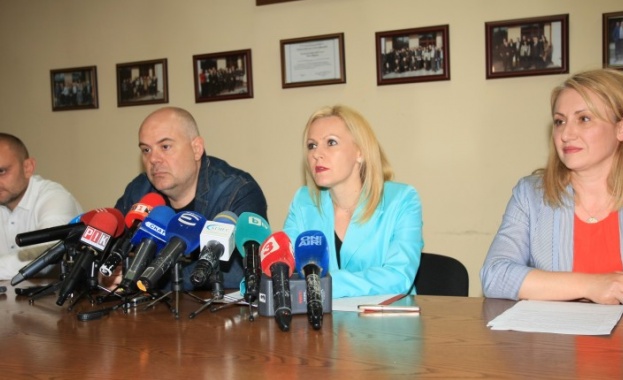 Трима лекари заедно с посредник са издавали ТЕЛК решения на здрави