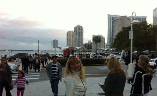 Космонавт без сливици не може Така започва разказът на Петя