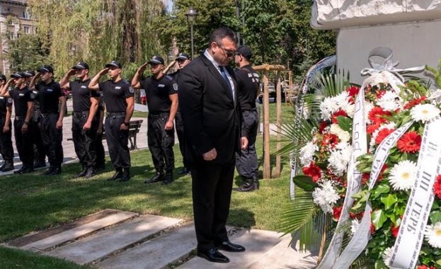 На професионалния празник на служителите на Министерството на вътрешните работи