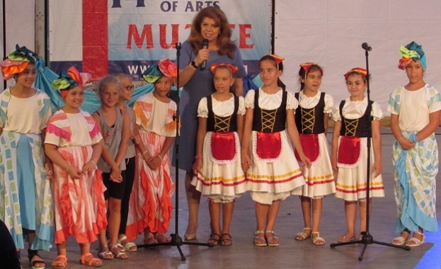 Вицепрезидентът Илияна Йотова откри в Созопол 14 ото издание на Международния