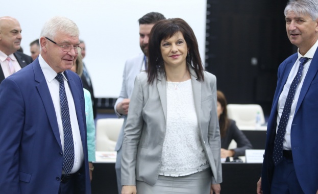 Край на монопола на здравната каса занапред ще можем