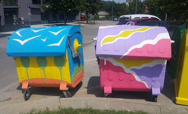 Млада пловдивска художничка преобрази контейнери в квартал Смирненски С помощта