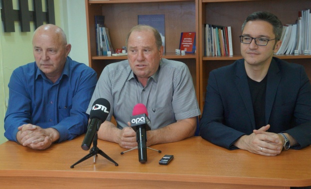 Отмяната на машинното гласуване е още една стъпка към опита