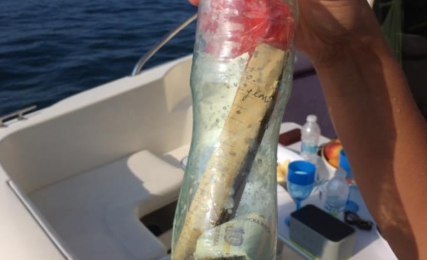 Две летовнички от Русия откриха писмо в бутилка В понеделник