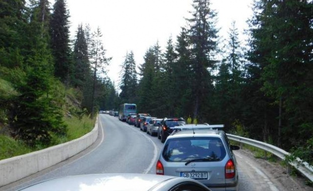 Над 200 хиляди посетители са преминали през съборното селище на