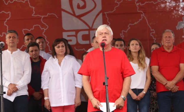 Тук сме не от пресметливост а за да градим история