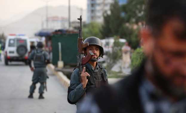 Най малко 20 души са убити и 50 са ранени в