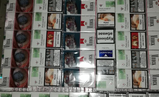 Митнически служители от Главна дирекция Митническо разузнаване и разследване ГД