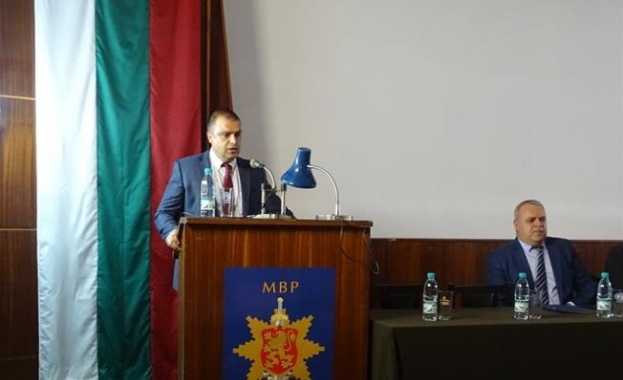 Днес заместник министърът на вътрешните работи Стефан Балабанов представи пред
