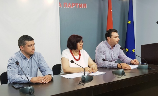 Настояваме кметът Фандъкова незабавно да прекрати обществената поръчка за чистотата