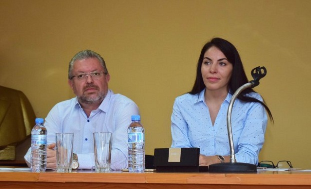 Лидерът на групата в Общинския съвет Николай Радев събра най много